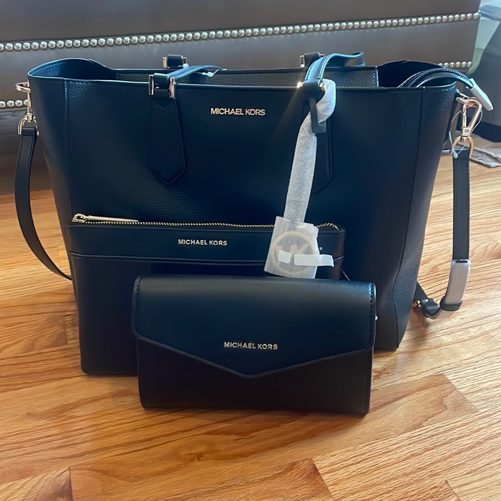 NWT NEW Michael Kors Kimberly Large Tote Black 3 in 1 Crossbody
